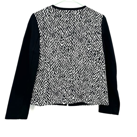 Talbots Size 4 Petite Jacket Black & White Zig Zag Zip Up Workwear Business - Picture 2 of 4
